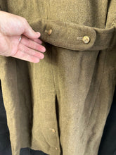 Charger l&#39;image dans la galerie, Original WW2 British Army Royal Engineers Sergeants Greatcoat - 40&quot; Chest
