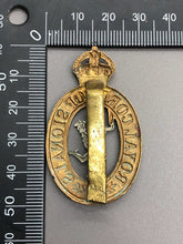 Lade das Bild in den Galerie-Viewer, Original British Army WW2 Royal Corps of Signals Cap Badge
