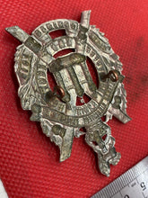 Load image into Gallery viewer, Original WW1 / WW2 British Army King&#39;s Own Scottish Border&#39;s Regiment Cap Badge
