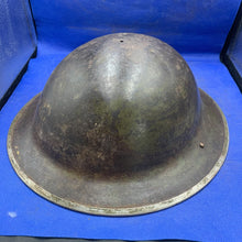 Charger l&#39;image dans la galerie, Original WW2 British Army Mk2 Brodie Combat Helmet
