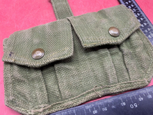 Charger l&#39;image dans la galerie, Original WW2 British Army 37 Pattern Patrol Pouch
