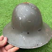 Charger l&#39;image dans la galerie, Original WW2 British Home Front Civillian Zuckerman Helmet &amp; Liner - 1941 Dated
