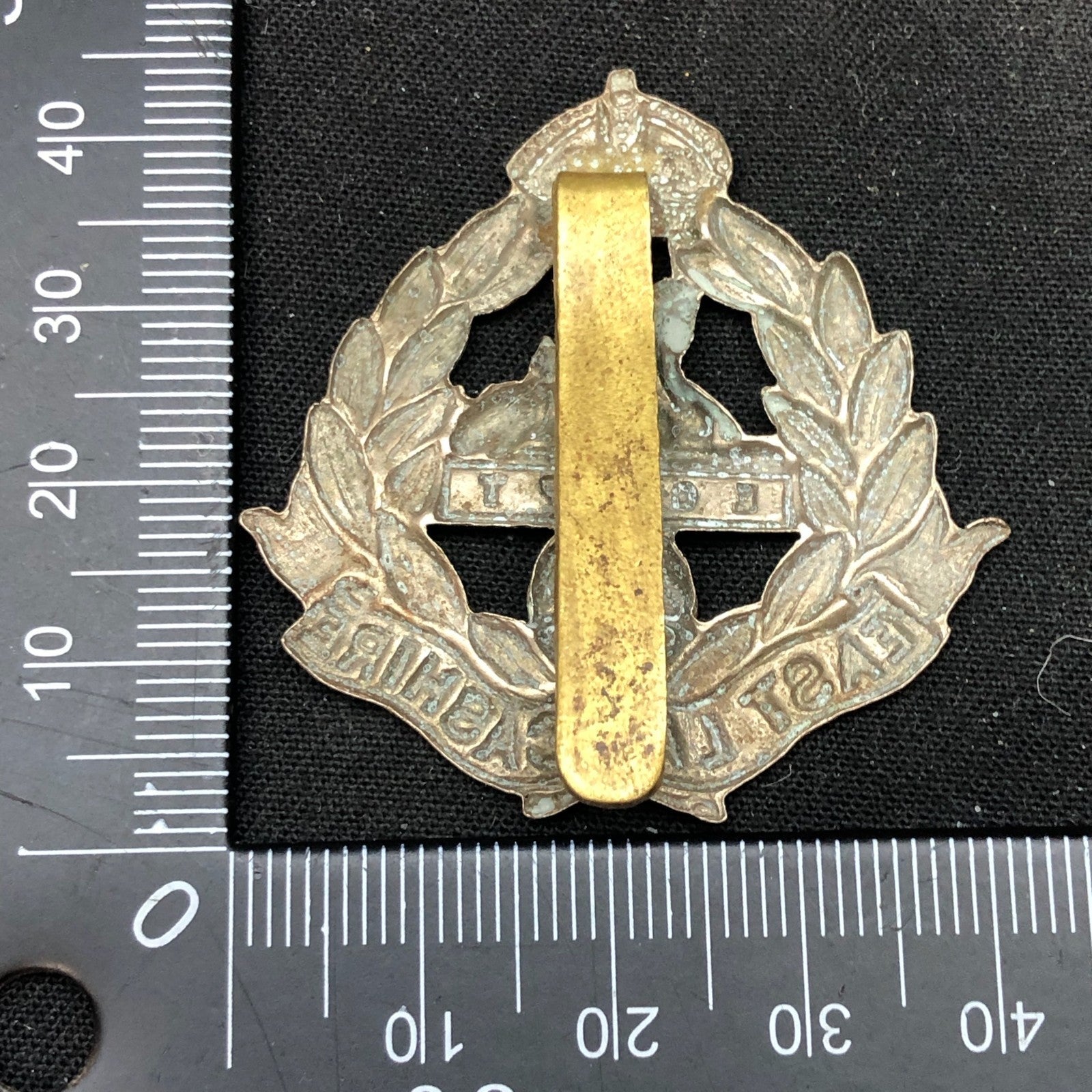 Genuine WW2 British Army Brass Cap Badge - East Lancashire Regiment - The Militaria Shop