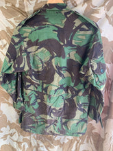 Charger l&#39;image dans la galerie, Genuine British Army Smock Combat Jungle DPM Camouflage - Size 160/88
