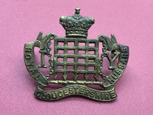 Lade das Bild in den Galerie-Viewer, Original WW1 British Army Royal Gloucestershire Hussars Cap Badge
