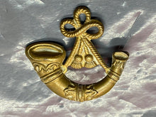 Load image into Gallery viewer, Original British Army WW1 / WW2 Light Infantry Collar Badge
