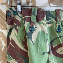 Lade das Bild in den Galerie-Viewer, Britische Armee DPM Camouflage Hose für gemäßigte Temperaturen - 72/84/100 - Vintage Kleidung
