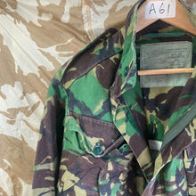 Lade das Bild in den Galerie-Viewer, Genuine British Army Smock Combat Jungle DPM Camouflage - Size 160/104
