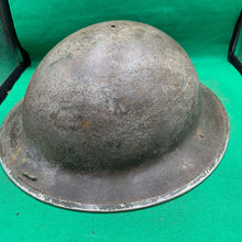 Lade das Bild in den Galerie-Viewer, Original WW2 British Army Mk2 Brodie Combat Helmet
