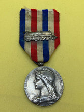 Load image into Gallery viewer, Original French Honour Medal for railroads in Silver Metal - 1913-1939 Named
