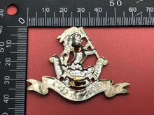 Charger l&#39;image dans la galerie, Genuine British Army The West Riding Regiment Cap Badge
