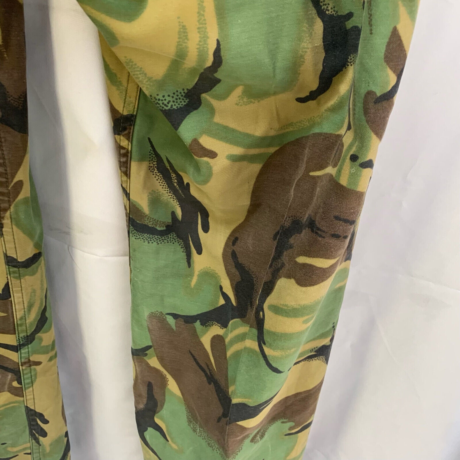 Genuine British Army 68 Pattern DPM Jungle Camouflaged Trousers - Size 30" Waist - The Militaria Shop
