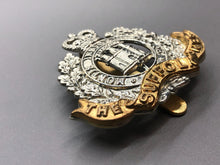 Charger l&#39;image dans la galerie, Genuine British Army The Suffolk Regiment Cap Badge
