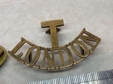 Load image into Gallery viewer, Pair of Original WW1 British Army London Territorial Brass Shoulder Titles
