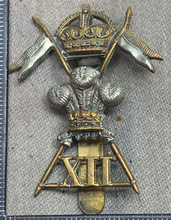 Charger l&#39;image dans la galerie, Original WW2 British Army 12th Lancers Cap Badge
