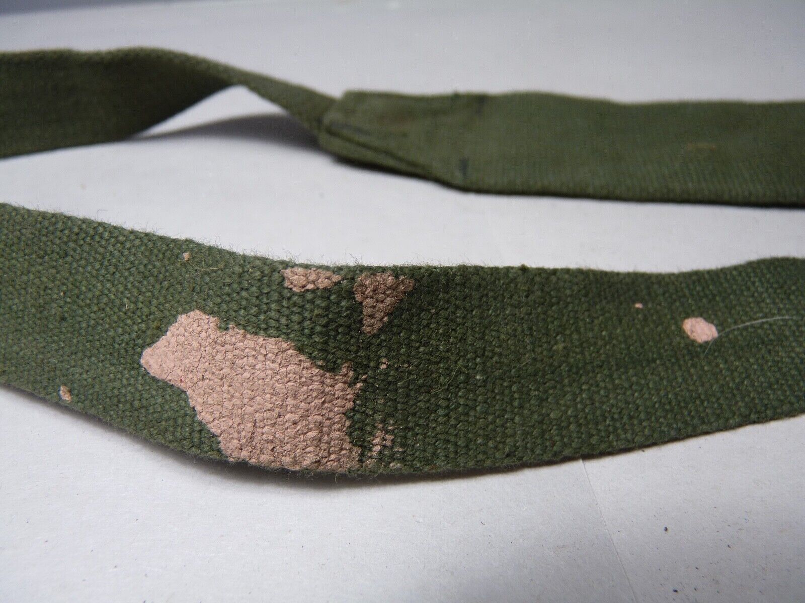 Original WW2 British Army 44 Pattern Shoulder / Extended Equipment Strap - 1945 - The Militaria Shop