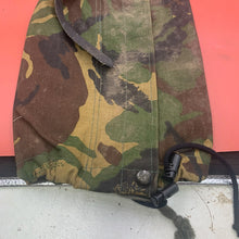 Lade das Bild in den Galerie-Viewer, Genuine British Army Surplus DPM Camouflaged Gaiters - Size Standard
