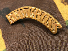 Load image into Gallery viewer, Genuine British Army WW1 Brass Shoulder Title - Red Cross - The Militaria Shop
