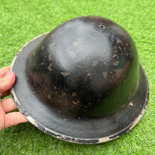 Charger l&#39;image dans la galerie, WW2 British Army / Civil Defence Mk2 Brodie Helmet - Original Untouched
