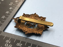 Charger l&#39;image dans la galerie, Original WW2 British Army RASC Royal Army Service Corps Cap Badge
