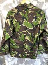 Load image into Gallery viewer, Genuine British Army DPM Camouflaged Combat Jacket Smock - 170/88
