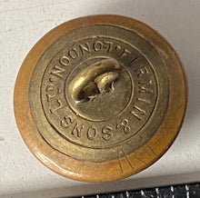 Charger l&#39;image dans la galerie, Victorian Crown York &amp; Lancashire Regiment epaulette/pocket button - approx 18mm
