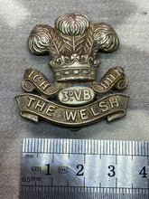 Load image into Gallery viewer, Original WW1 British Army 3rd Volunteer Battalion The Welsh Regiment Cap Badge
