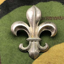 Load image into Gallery viewer, Original British Army WW2 Collar Badge - Manchester Regiment - The Militaria Shop
