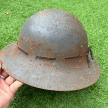 Charger l&#39;image dans la galerie, Original WW2 British Home Front Civillian Zuckerman Helmet &amp; Liner - 1941 Dated
