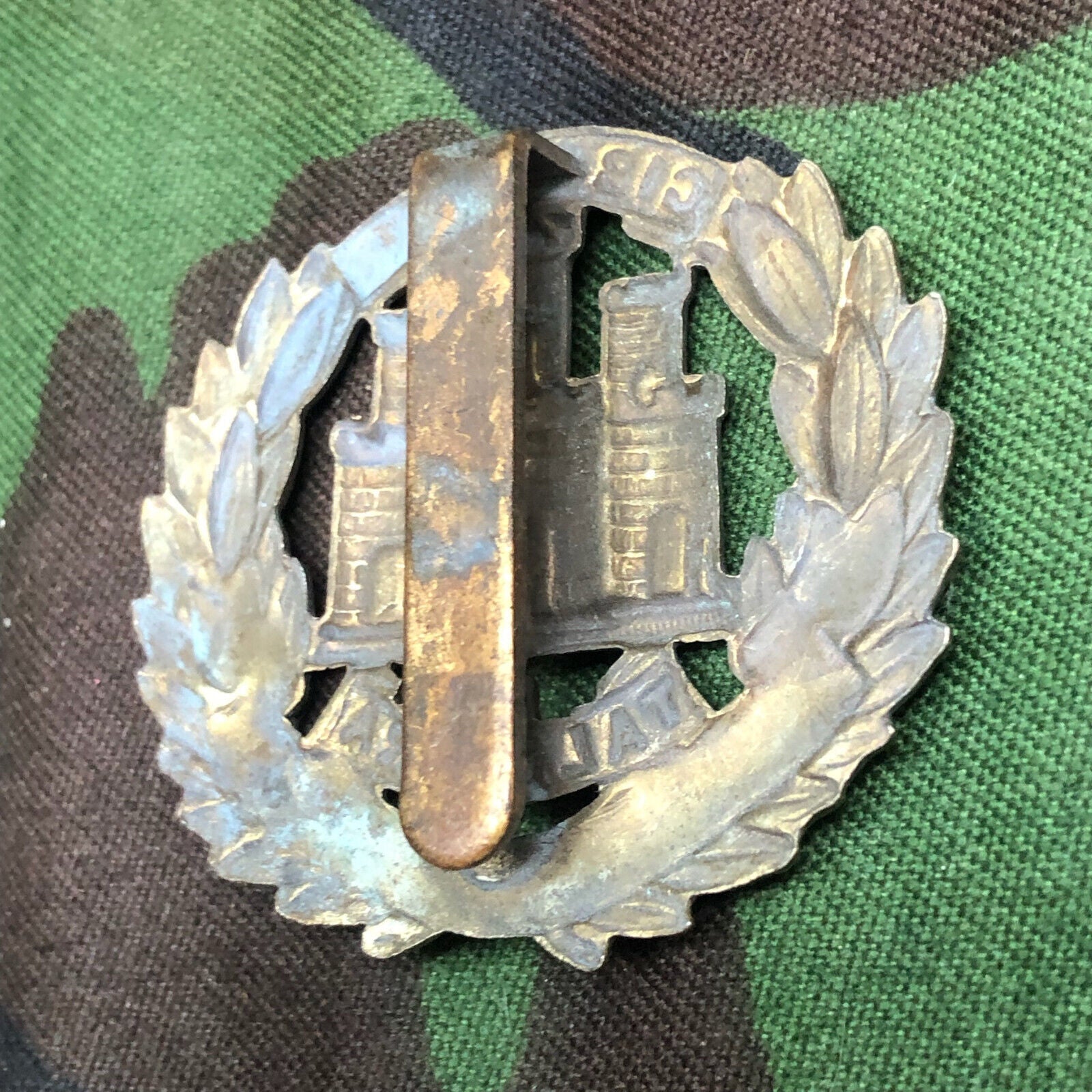 Original WW2 British Army Northamptonshire Regiment Cap Badge - The Militaria Shop