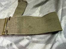 Charger l&#39;image dans la galerie, Original WW1 British Army 1908 08 Pattern Webbing Belt - 1916 Dated - 48&quot; Waist
