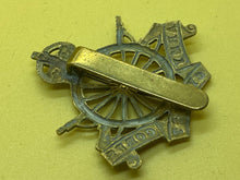 Charger l&#39;image dans la galerie, Original WW1 British Army The Army Cyclists Corps Cap Badge
