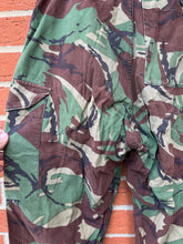 Charger l&#39;image dans la galerie, Original British Army 1968 Pattern Combat Trousers - Size 1 - 30&quot; Waist
