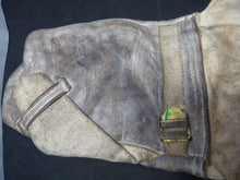 Load image into Gallery viewer, Original WW2 Pattern British Army White Camouflaged Gloves / Gunners Mittens
