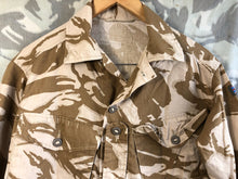 Charger l&#39;image dans la galerie, Genuine British Army Desert DPM Camouflafed Tropical Jacket - Size 190/96
