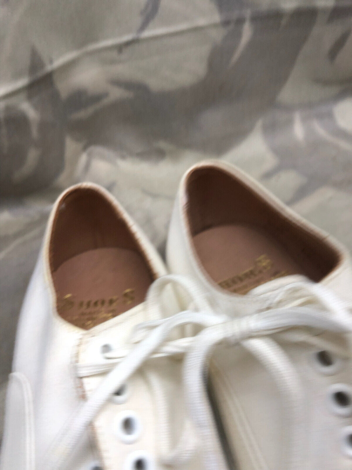 Genuine British Army Women's White Summer Shoes - WW2 Pattern - Size UK 6 M - The Militaria Shop