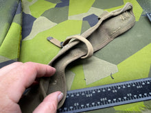 Load image into Gallery viewer, Original WW2 US Army Pick Mattox Canvas Cover - The Militaria Shop
