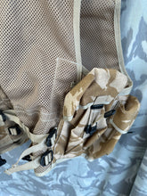Charger l&#39;image dans la galerie, Genuine British Army Suplus Desert DPM Camouflaged Load Combat Vest
