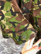 Charger l&#39;image dans la galerie, Genuine British Army DPM Lightweight Combat Jacket - Size 160/96
