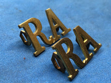 Load image into Gallery viewer, Original WW1 / WW2 British Army Royal Artillery RA Brass Shoulder Titles Pair
