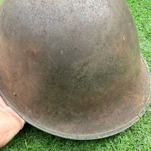 Lade das Bild in den Galerie-Viewer, Genuine British Army Mk4 Combat Turtle Helmet &amp; Liner - Untouched Original
