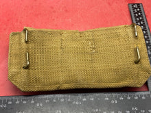 Charger l&#39;image dans la galerie, Origiinal British Army 1940 Dated Belt Patrol Pouch - M.E. Co Maker Marked
