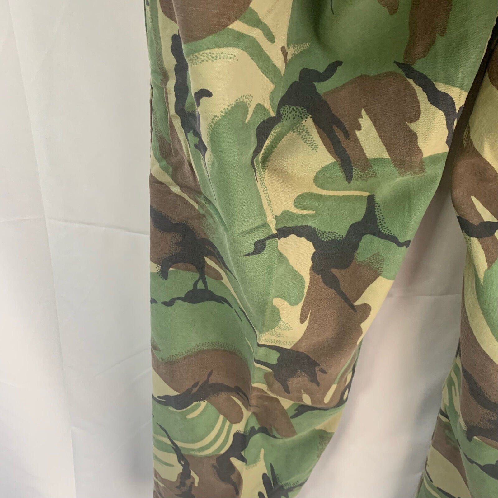 Genuine British Army 68 Pattern DPM Jungle Camouflaged Trousers - Size 30" Waist - The Militaria Shop