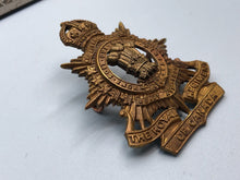 Load image into Gallery viewer, Genuine WW2 Royal Regiment of Canada Cap Badge - Kings Crown
