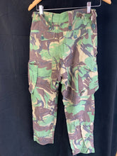 Charger l&#39;image dans la galerie, Genuine British Army DPM Combat Trousers - Size 76/80/96
