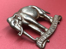 Lade das Bild in den Galerie-Viewer, Original British Army 19th Hussars (Princess of Wales&#39;s Own) Cap Badge
