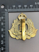 Load image into Gallery viewer, Original WW2 British Army The Suffolk Regiment Cap Badge
