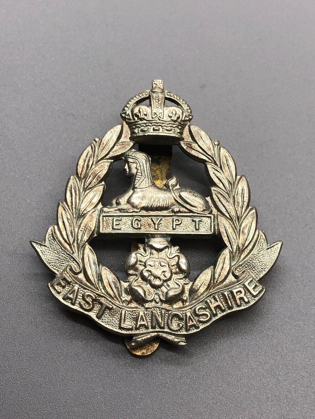 Original WW2 British Army East Lancashire Regiment Cap Badge