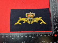 Load image into Gallery viewer, British Royal Navy Bullion Embroidered Blazer Badge - Submariners
