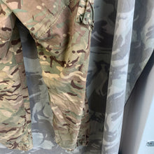 Lade das Bild in den Galerie-Viewer, Genuine British Army MTP Camouflaged Warm Weather Combat Trousers - 80/80/96
